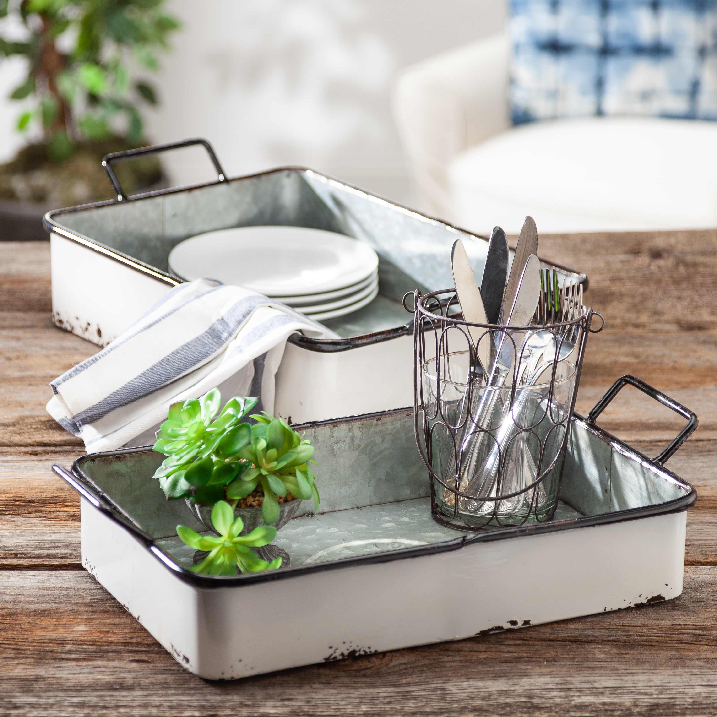 Set of 2 Farmhouse Nesting Metal Trays